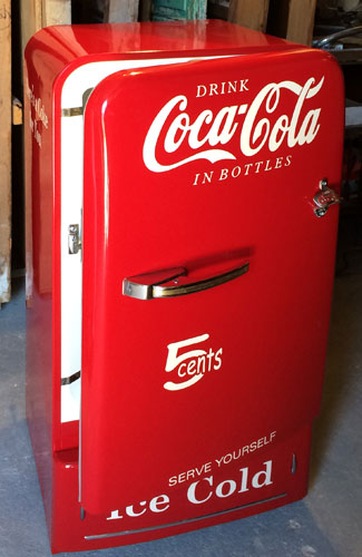 Nevera Coca-Cola antigua recuperada